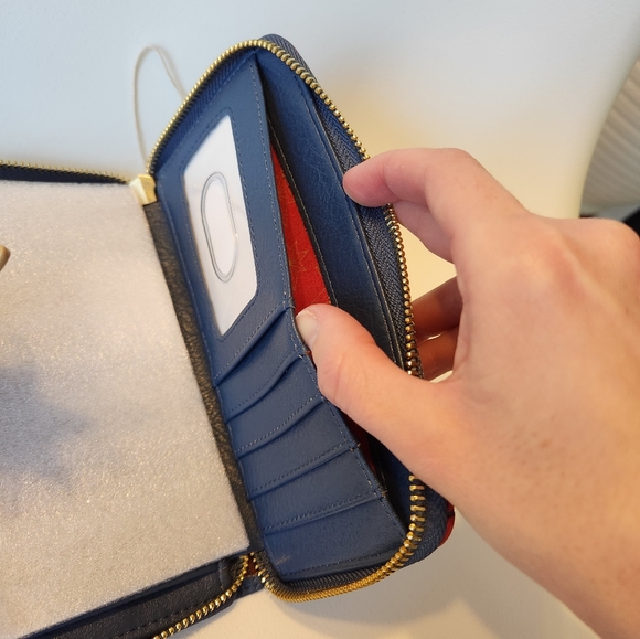 Captain Marvel Loungefly Wallet - Picture 7 of 9